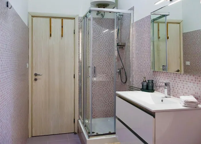 Apartment The Stop Apartment-metro A *
